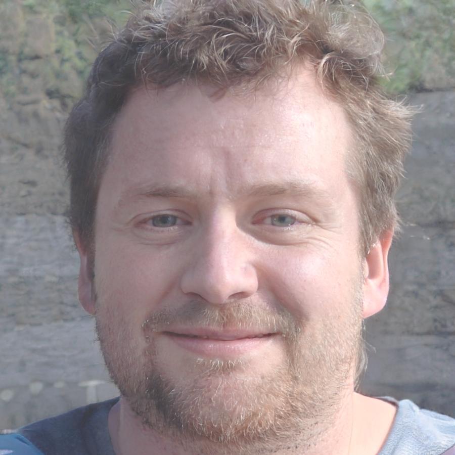 Portrait de Marc Dubois, expert en évaluation d'entreprises